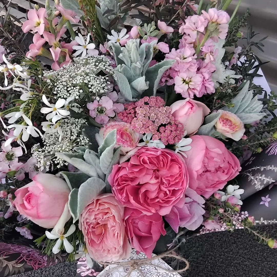 Close-up of a recent order that went out. The smell of the roses, stock and wedding bush together was divine.

For all orders please DM or visit my website - link in bio.