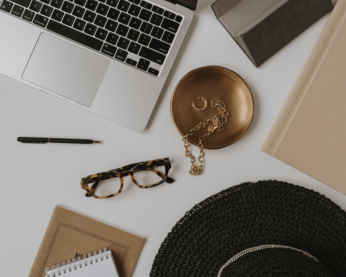 Business strategy planning discovery call for aesthetic clinics