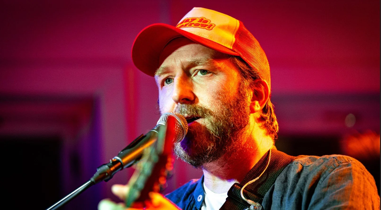 Thom Hell tilbake på Fuzzy kommende fredag