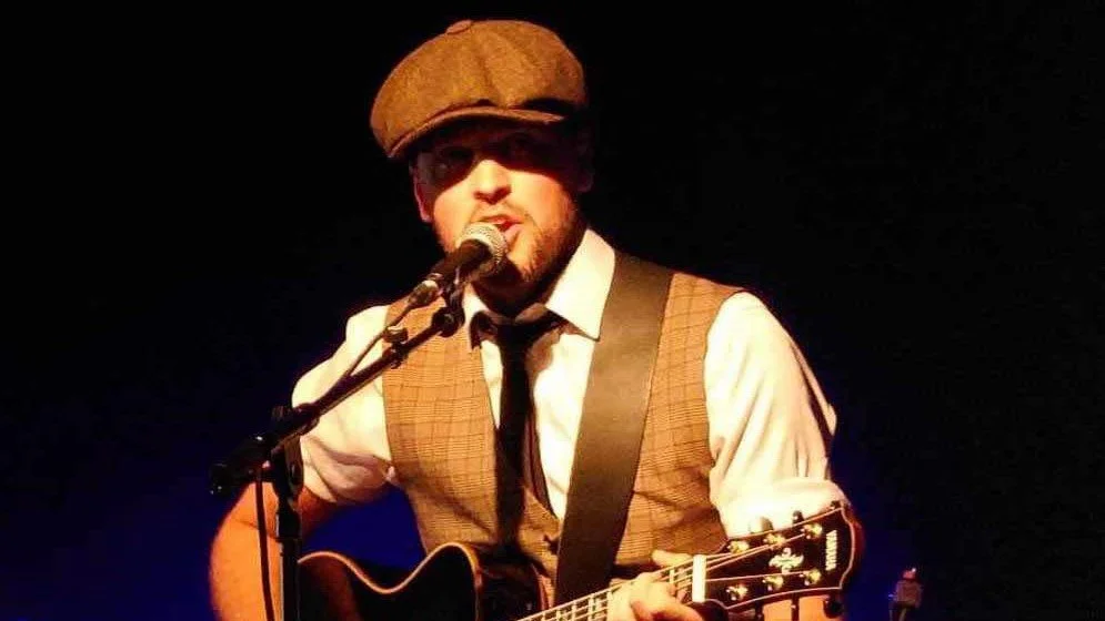 Trubadur Tor Olav Øyen // Brygga