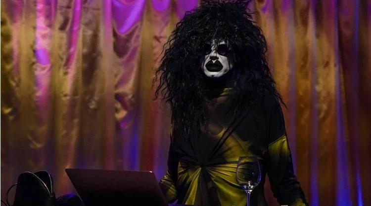 Lady Die performance  -The Drag Will Be Present