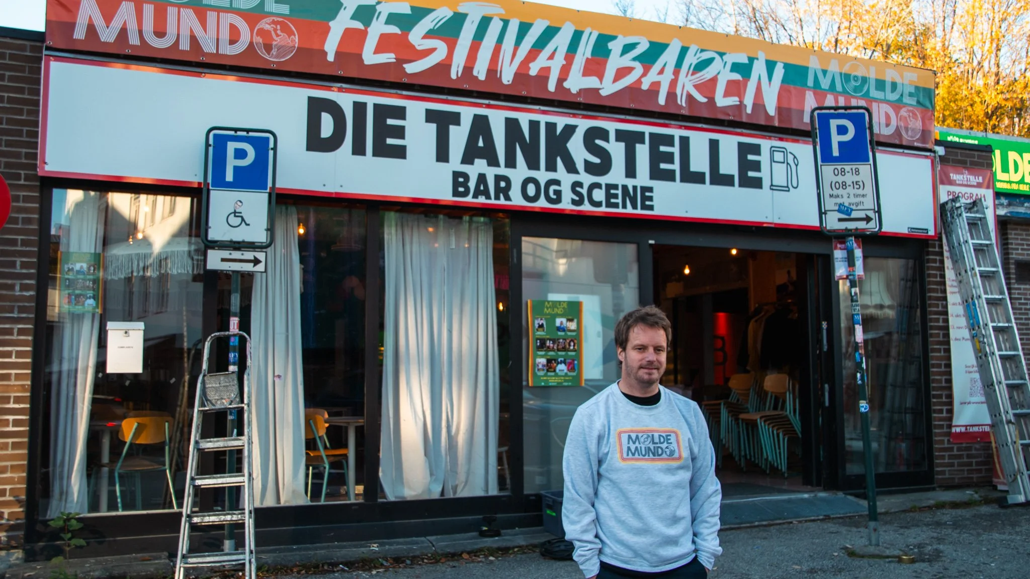 Eivind Fadnes ved Die Tankstelle før fotball-VM: Norge til kvartfinalen!
