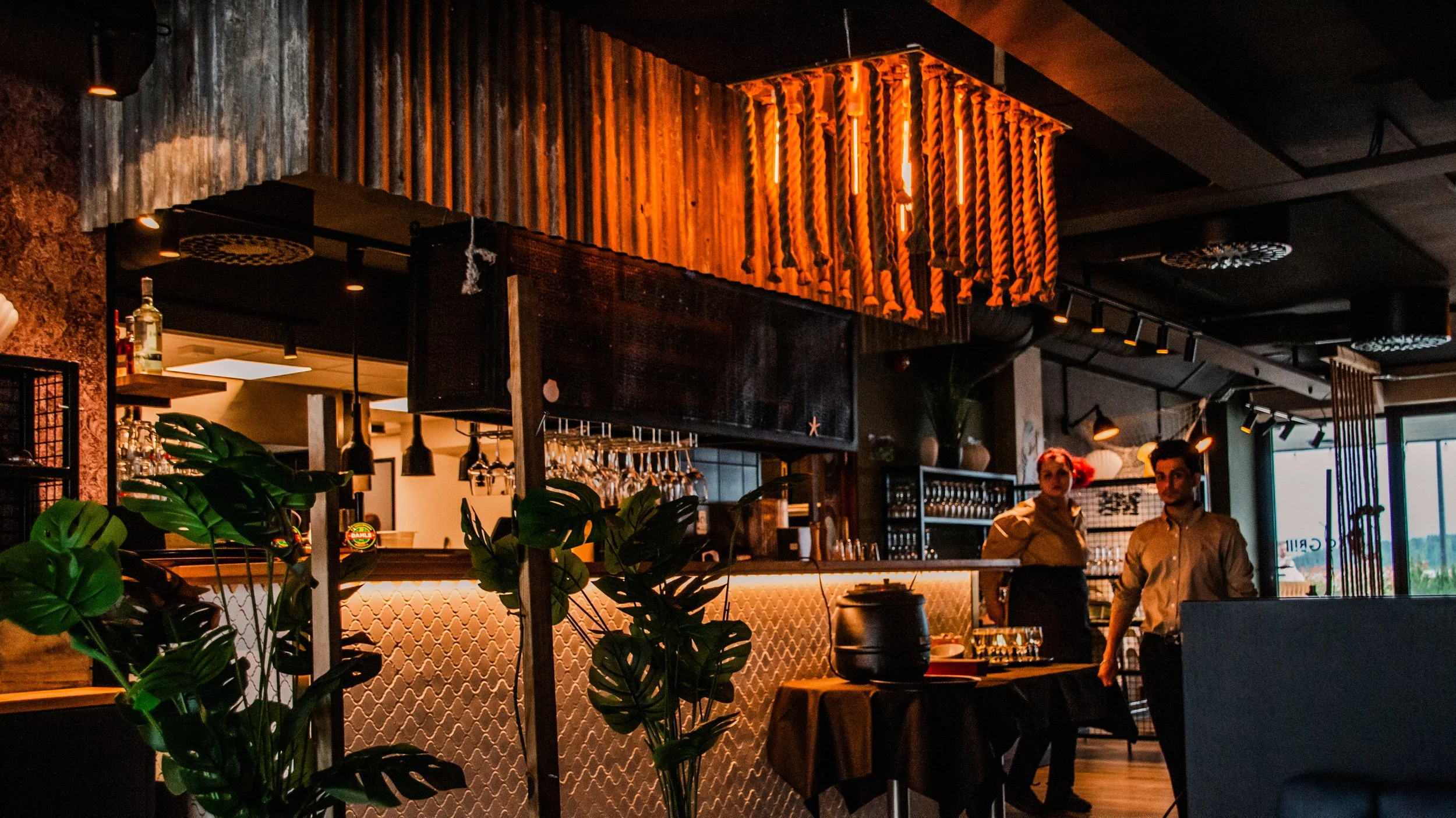 Hils på Moldes nye grill- og sjømatrestaurant: – Mange har savnet et slikt tilbud