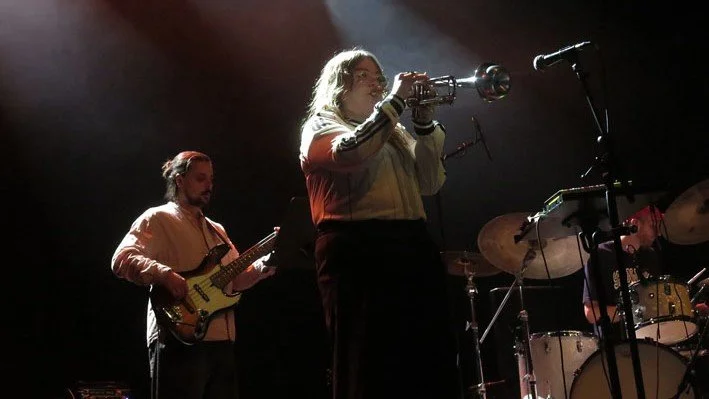 Hva skal man egentlig godta av hyllester til Miles Davis?