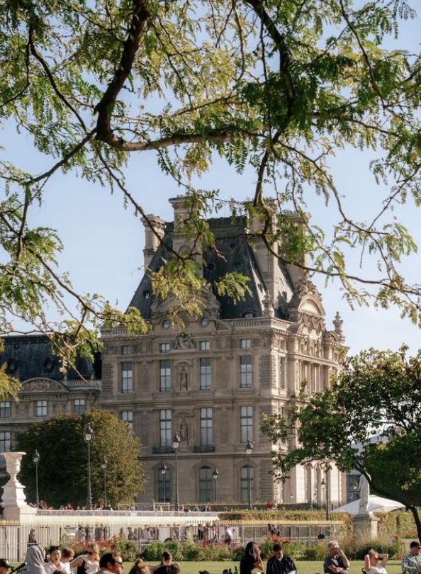 Two evenings in Paris:  intimate, considered, unforgettable