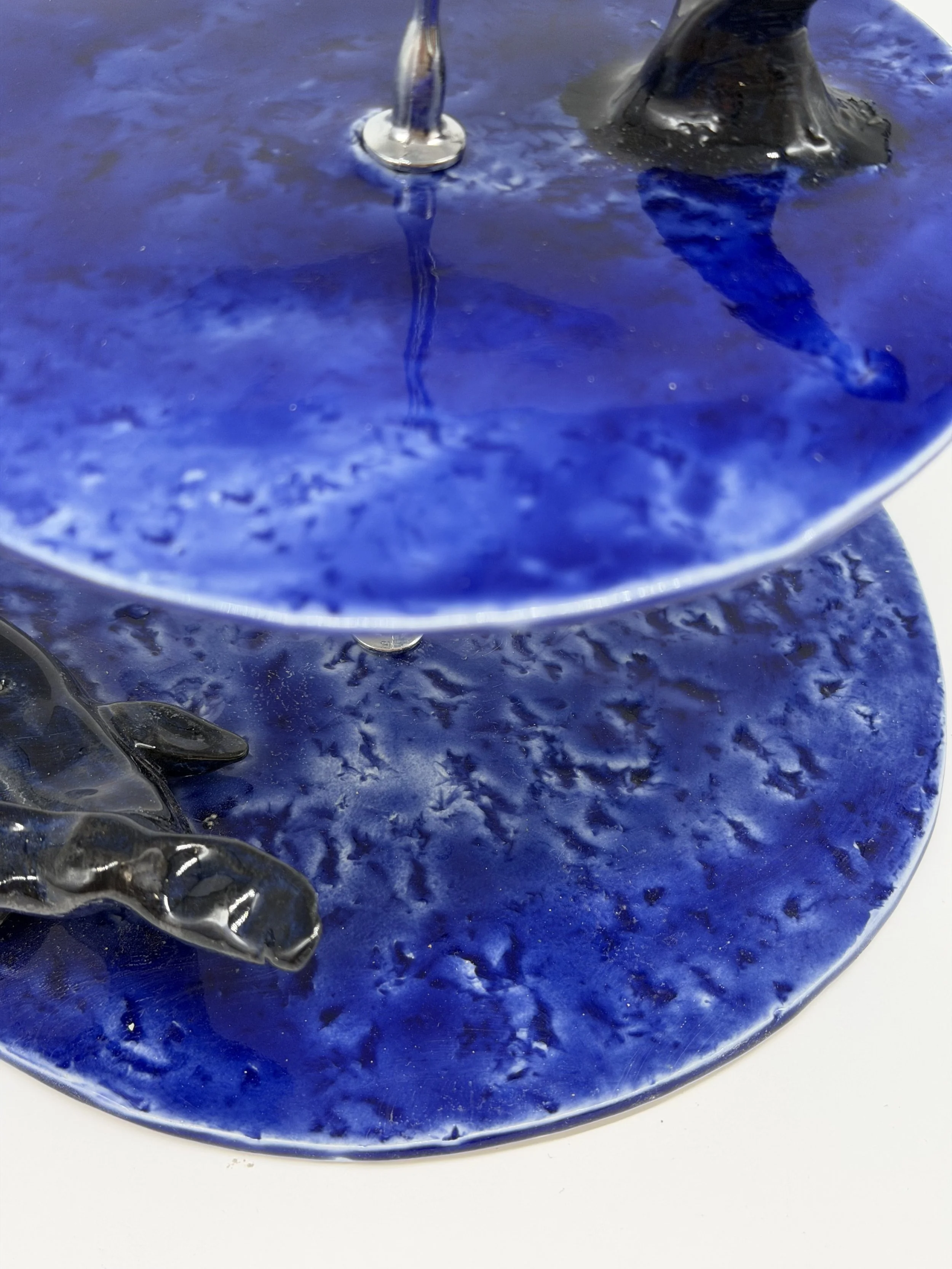 Whale Cake stand Glaze.jpeg