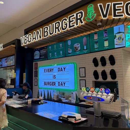 Vegan Burger 8 The Dubai Mall.webp