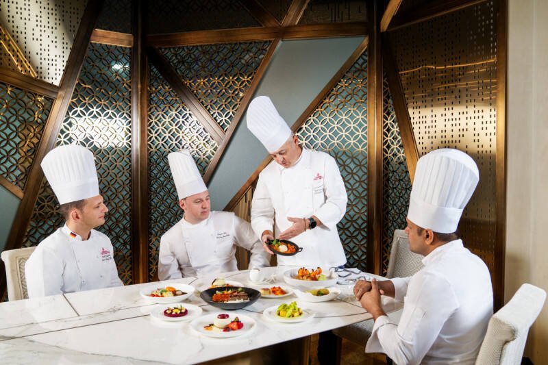 Emirates Elevates Vegan Cuisine with Innovative Ingredients and Global Flavors