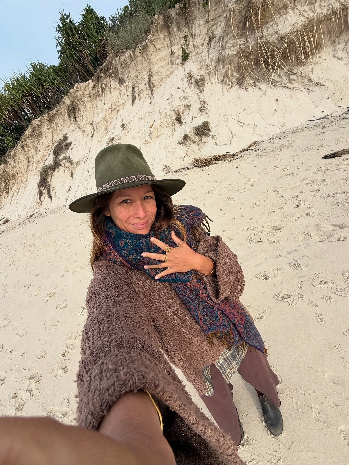 Winter in Byron lately&hellip;

✨✨

Daily devotion group container
Considering starting a matcha business (perks of Mani Gen😅)
Dancing whilst teaching Pilates @bendebyron 
Flat homemade ginger kombucha 
My love getting creative (+turning me on❤️&zwj