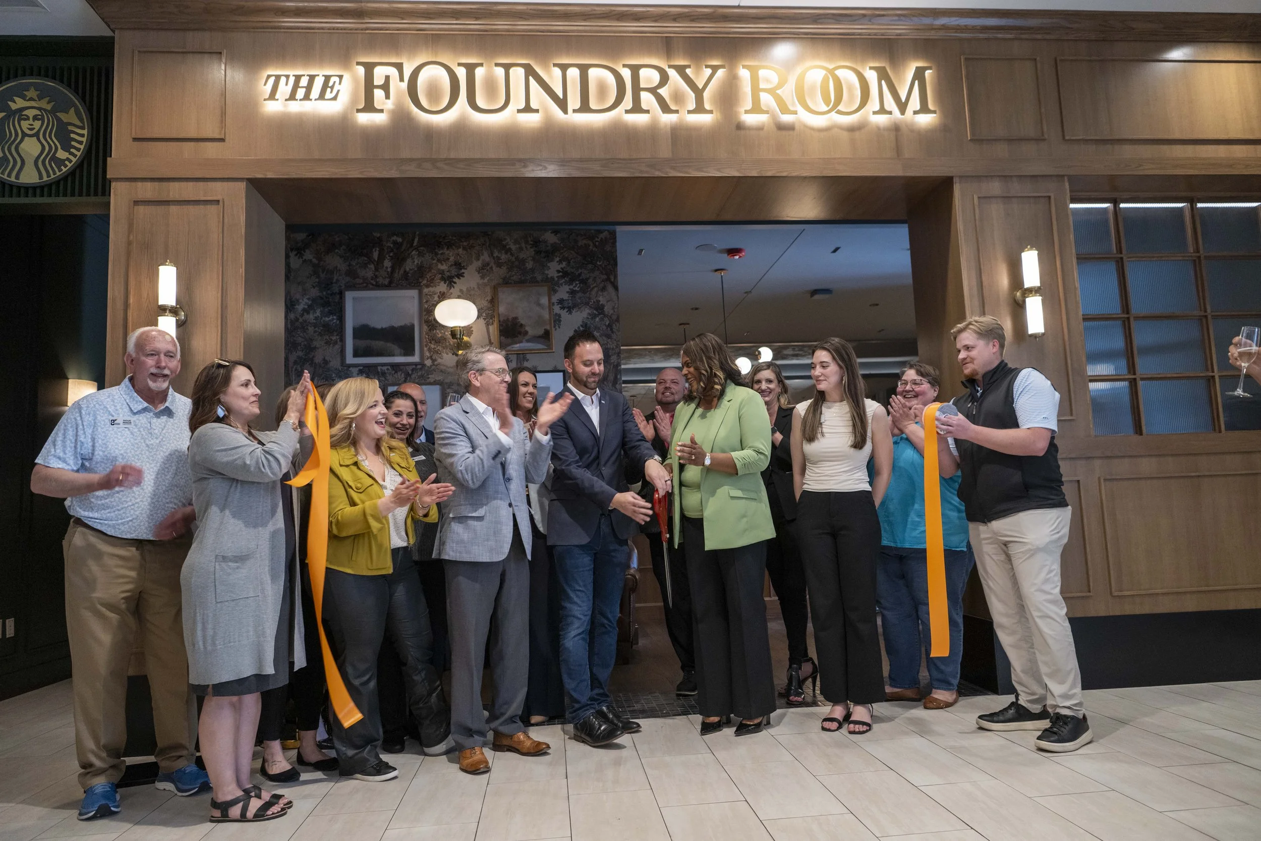 Foundry_Room_Double_Tree_Grand_opening_31.jpg