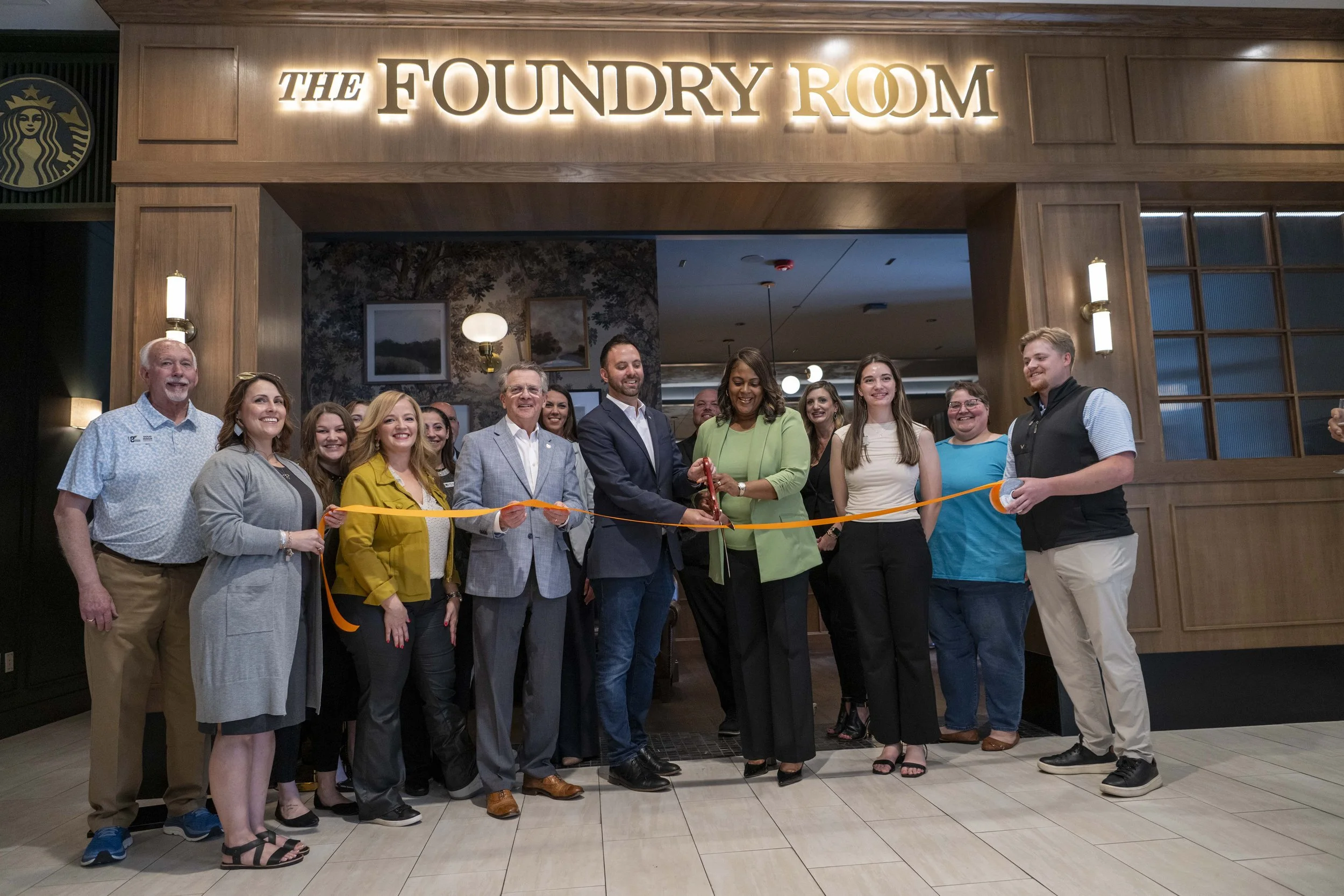 Foundry_Room_Double_Tree_Grand_opening_29.jpg