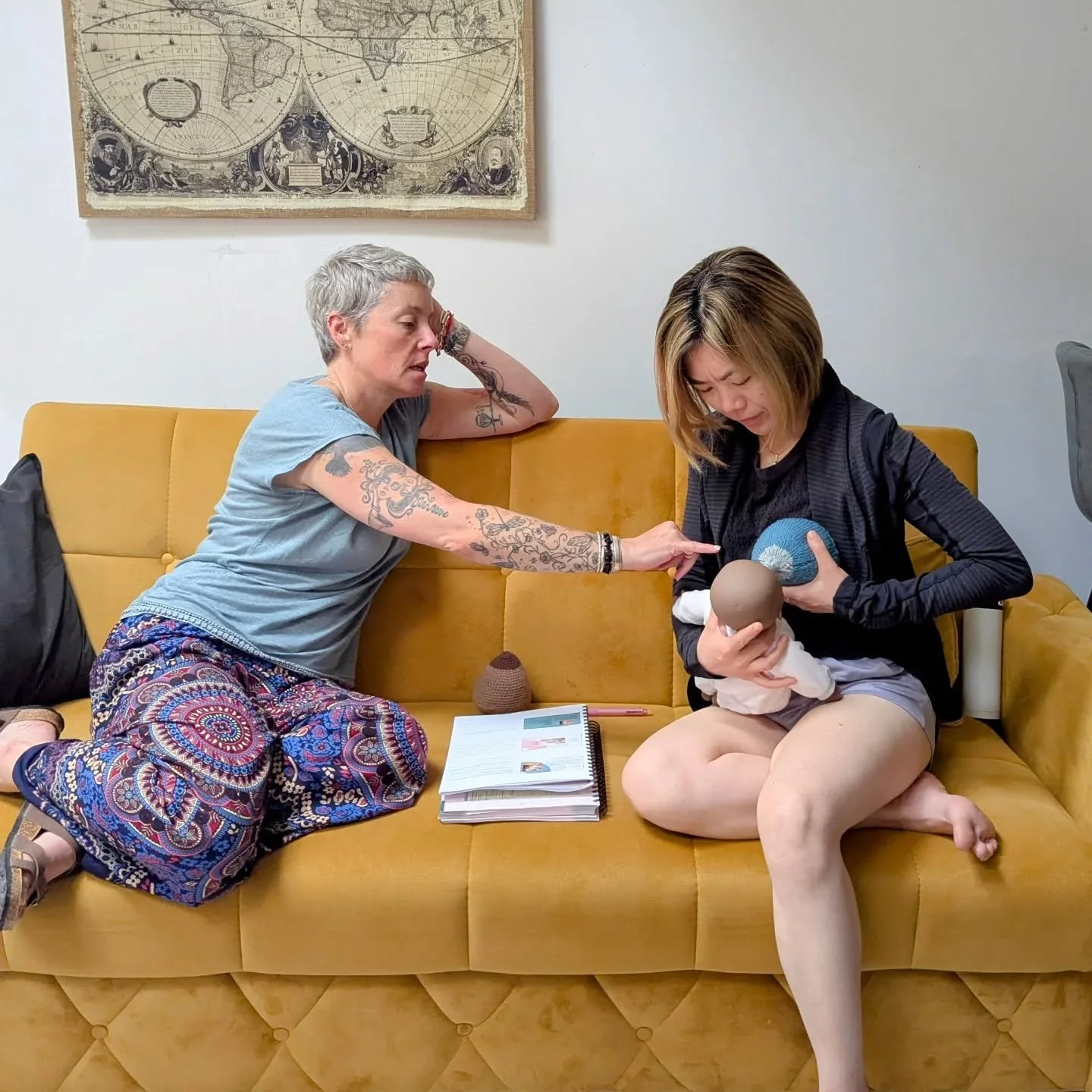 ✨Day 3 at The Doula Training Foundation ✨

Another super busy day

We explored every angle of infant feeding:
🤱 Breastfeeding basics, positioning, and attachment
🍼 Responsive bottle feeding
🥄 Cup feeding &amp; expressing
🧪 Formula &amp; supplemen