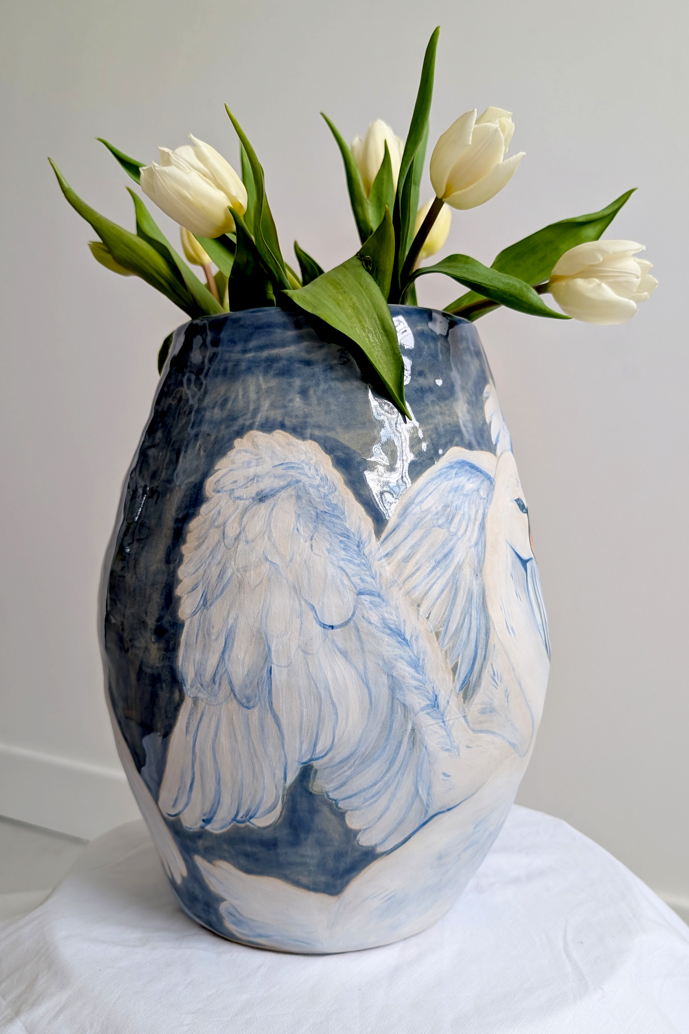 swan vase flowers 4 edited.png