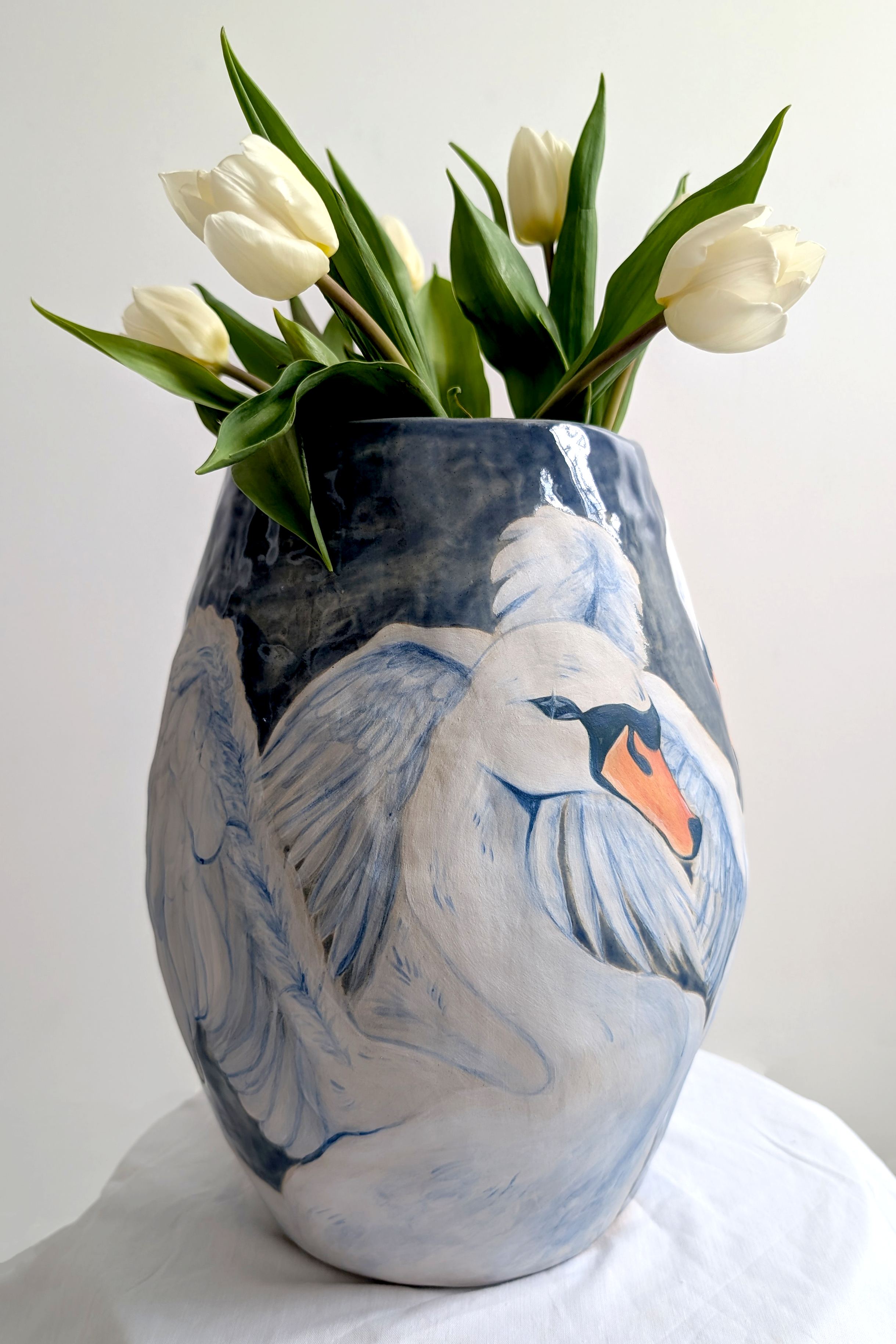 swan vase flowers 6 edited.png