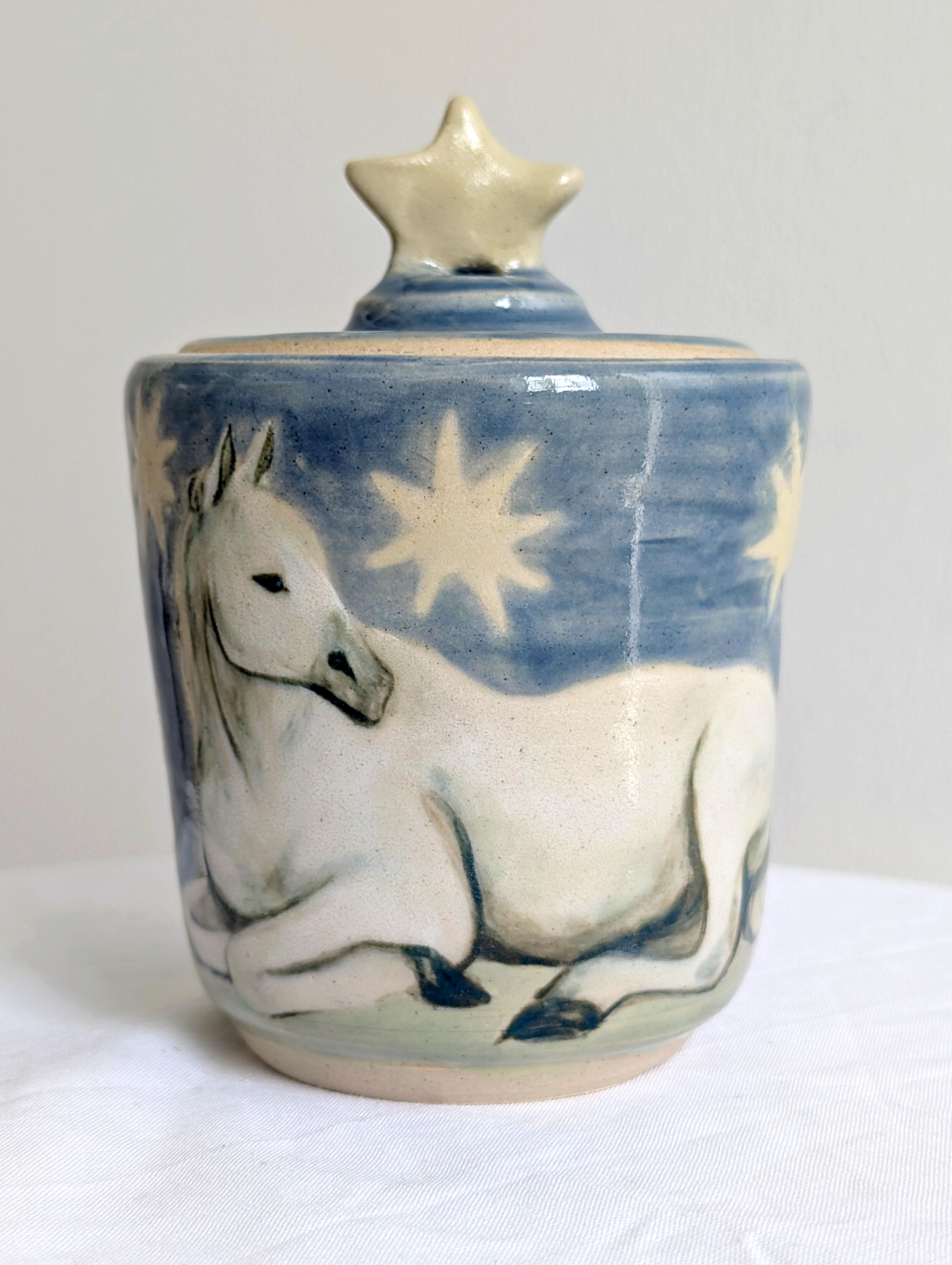 horse jar 1 edited.png