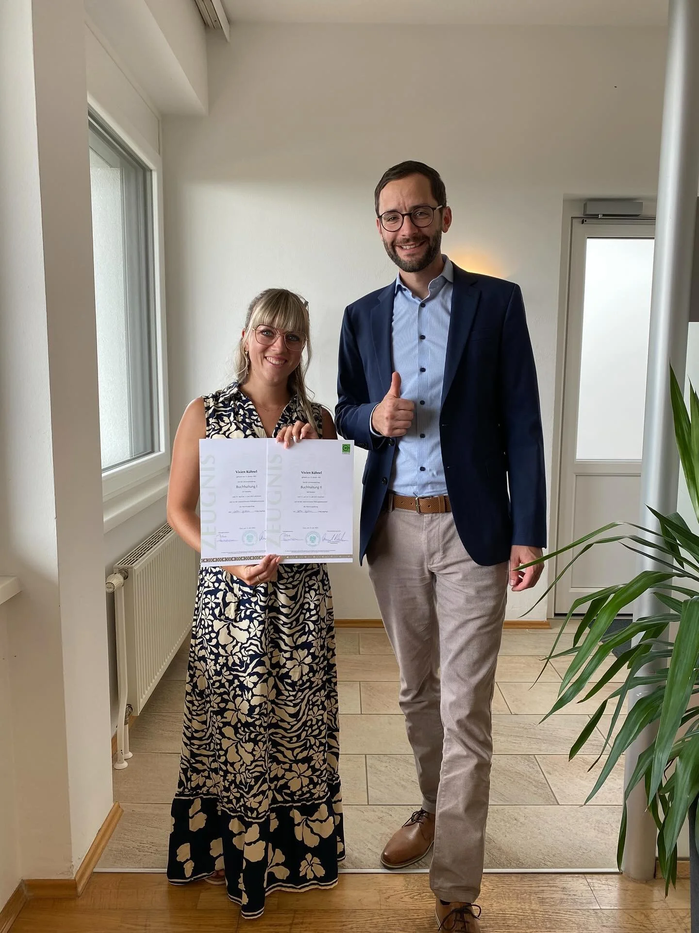 🎉 Herzlichen Gl&uuml;ckwunsch, Vivien! 🎉

Mit Stolz und gro&szlig;er Freude gratulieren wir Vivien zum mit Auszeichnung bestandenen Buchhalterlehrgang 1 und 2! 📚💻

Wir freuen uns mit dir! 🤗

#TRIMAS #teamTRIMAS #steuerberatung #kanzlei #bezirkwe