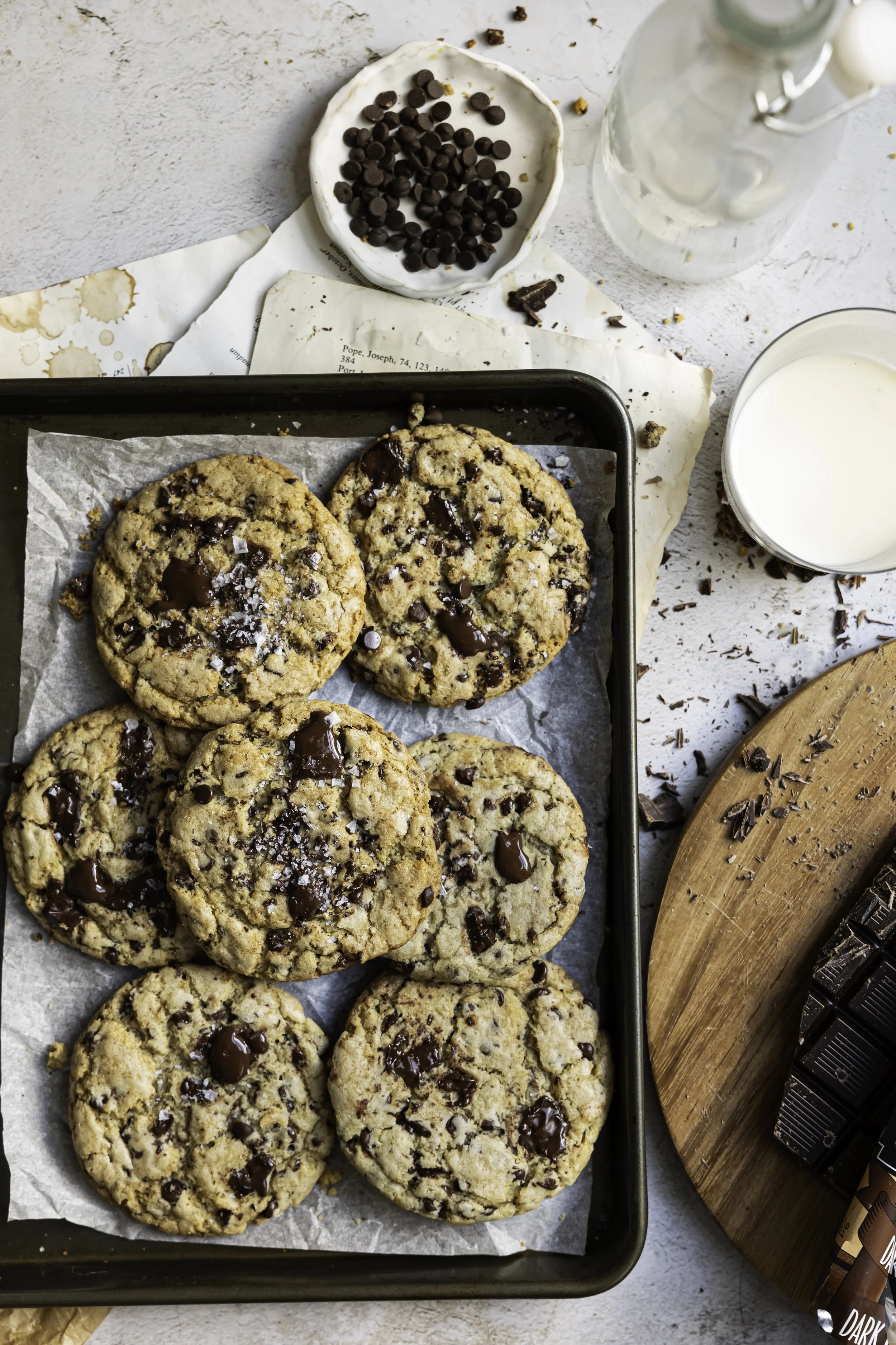 Recipe photography of chocolate chip cookies