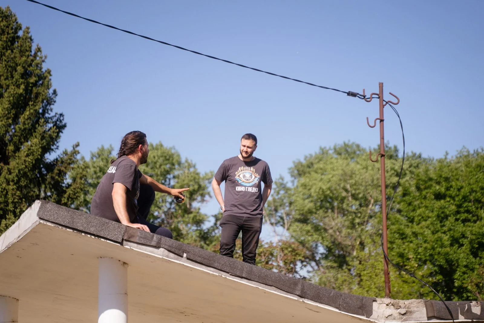 KG Bobi Rumba roof 500kb.jpg