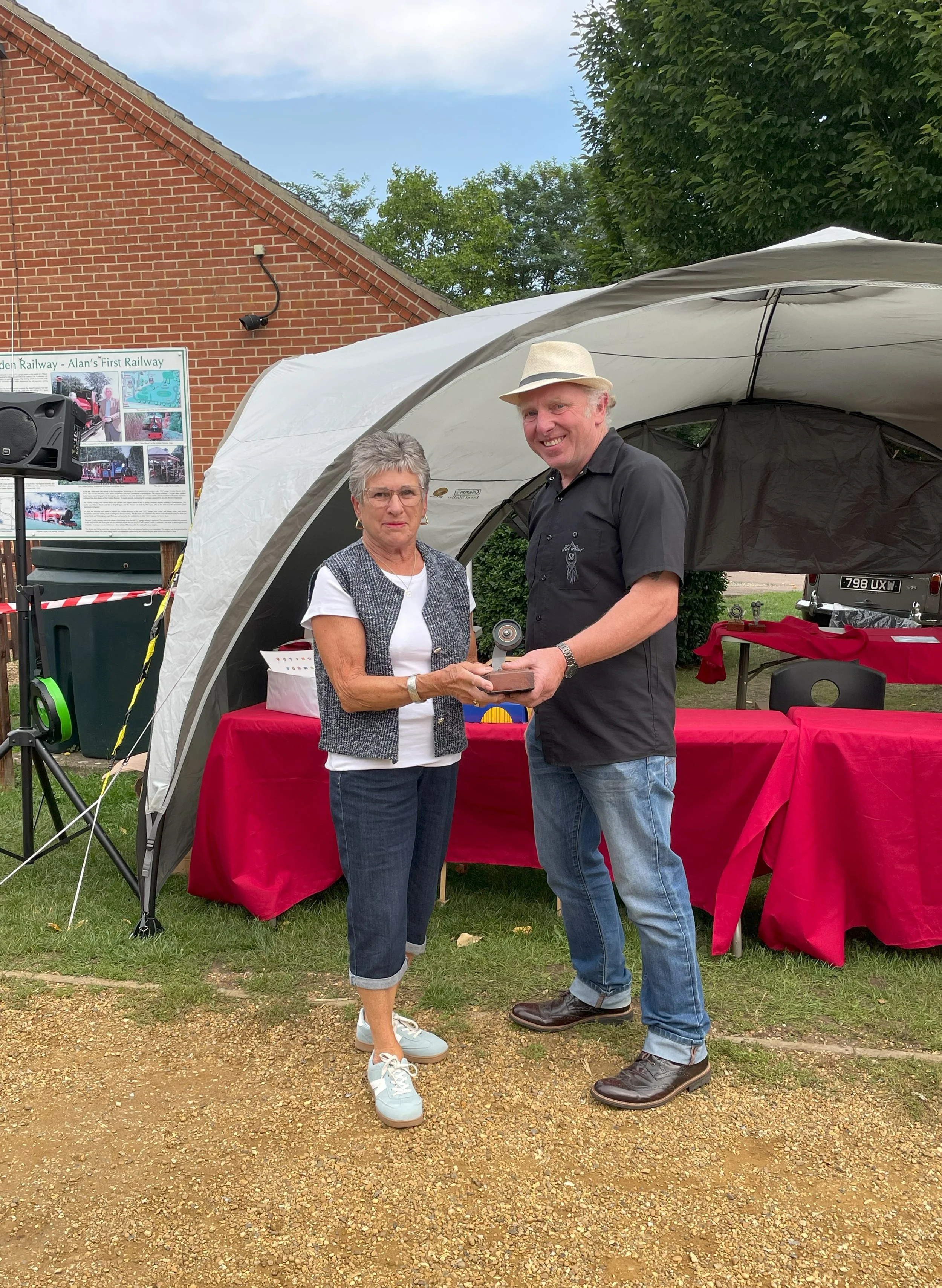 Small Modern Rover Winner - Mrs J Craig