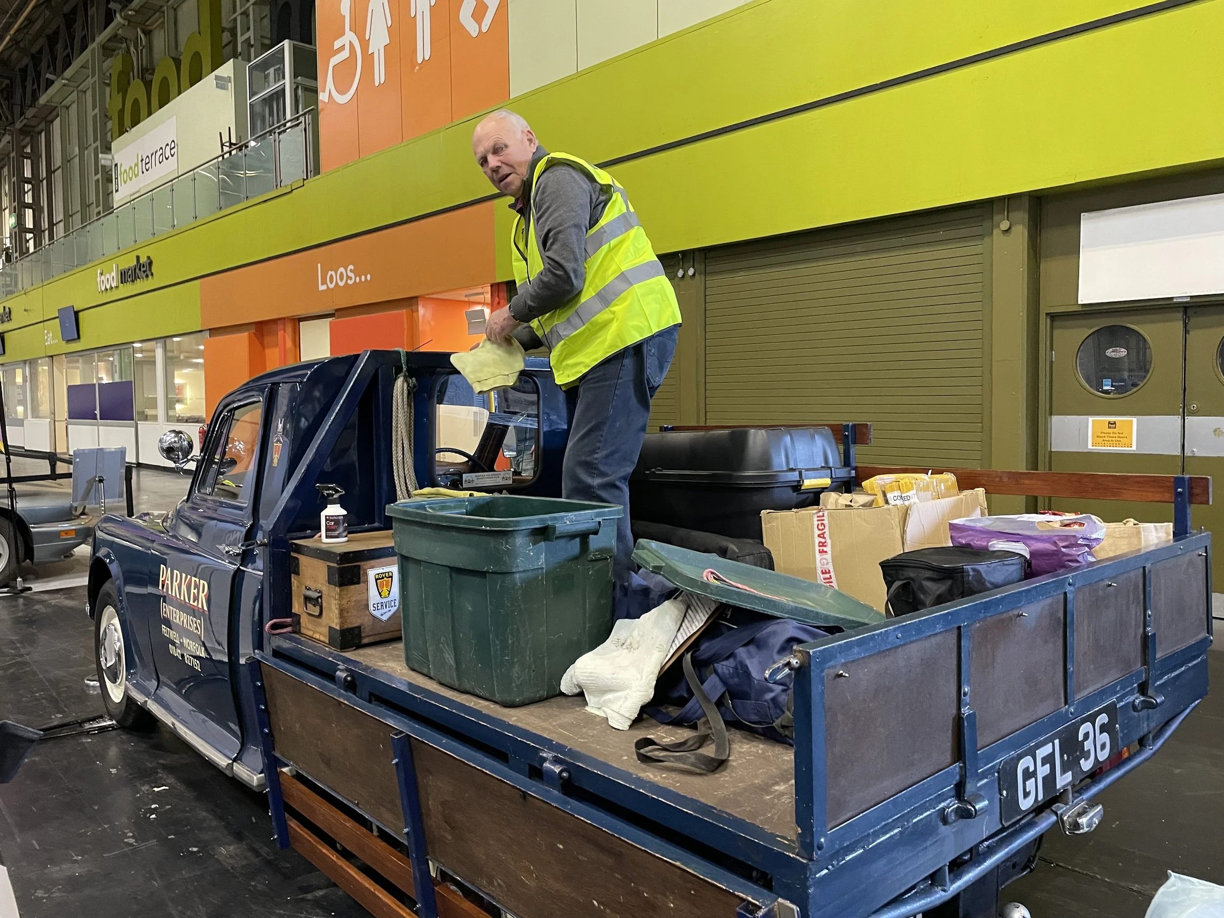 6 Stephen Parkers_s P4 Pick up.JPG