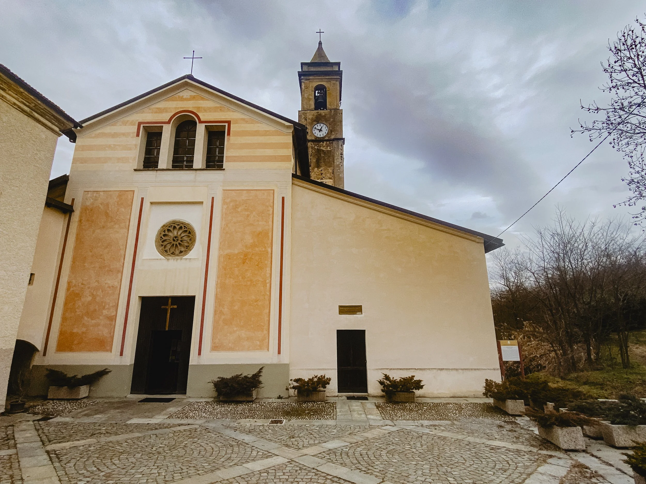 Cosseria: memoria medievale e tracce pittoriche lungo la Bormida