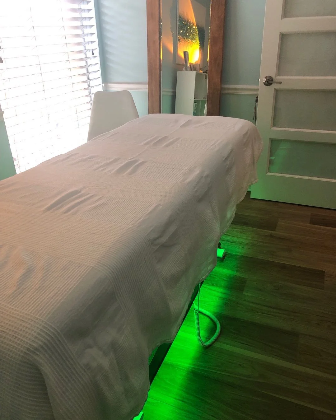 3 rooms to choose from. Healing happens in all of them. 🙏💖💚☀️💜💡😇🤓🤯🌟💫