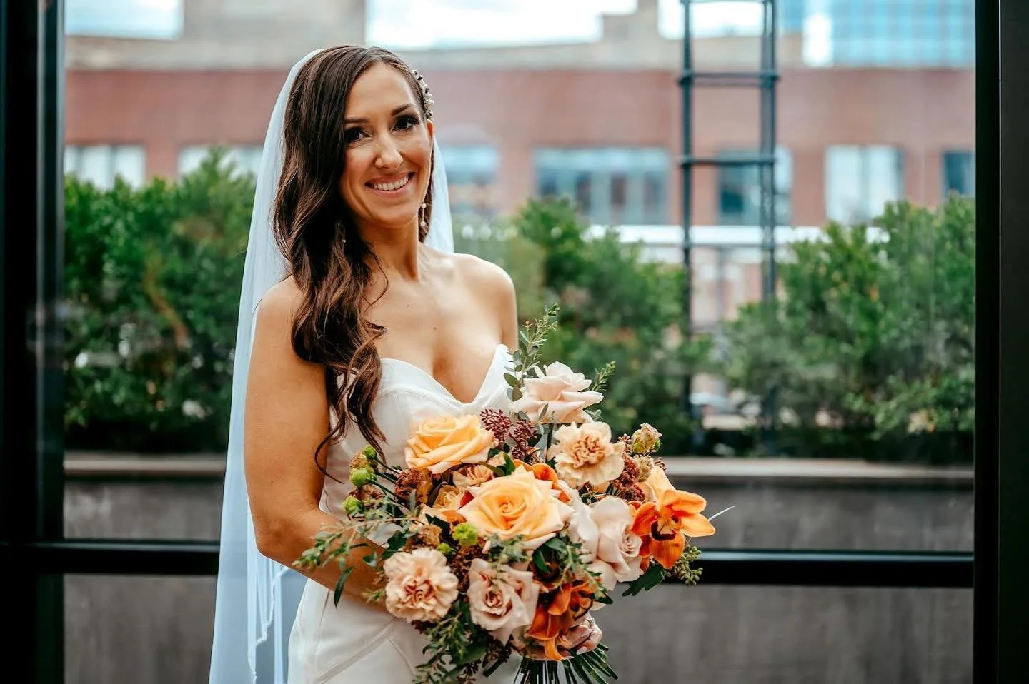 Happy spring! The sun is shining &amp; we are grateful for the beginning of a new month! New month, new intentions, new goals ☀️let&rsquo;s get after it 👏

Our beautiful bride&rsquo;s hair was styled by Val. We can&rsquo;t get over her beauty. 😍

P