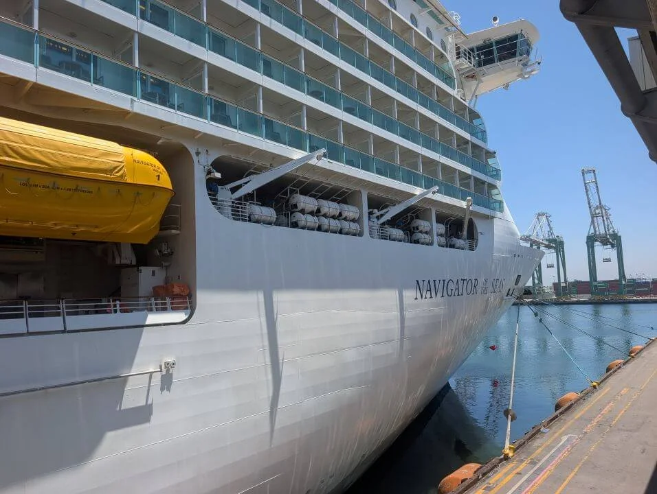 FreshCruiser_Navigator_of_the_Seas_Royal_Caribbean.jpg