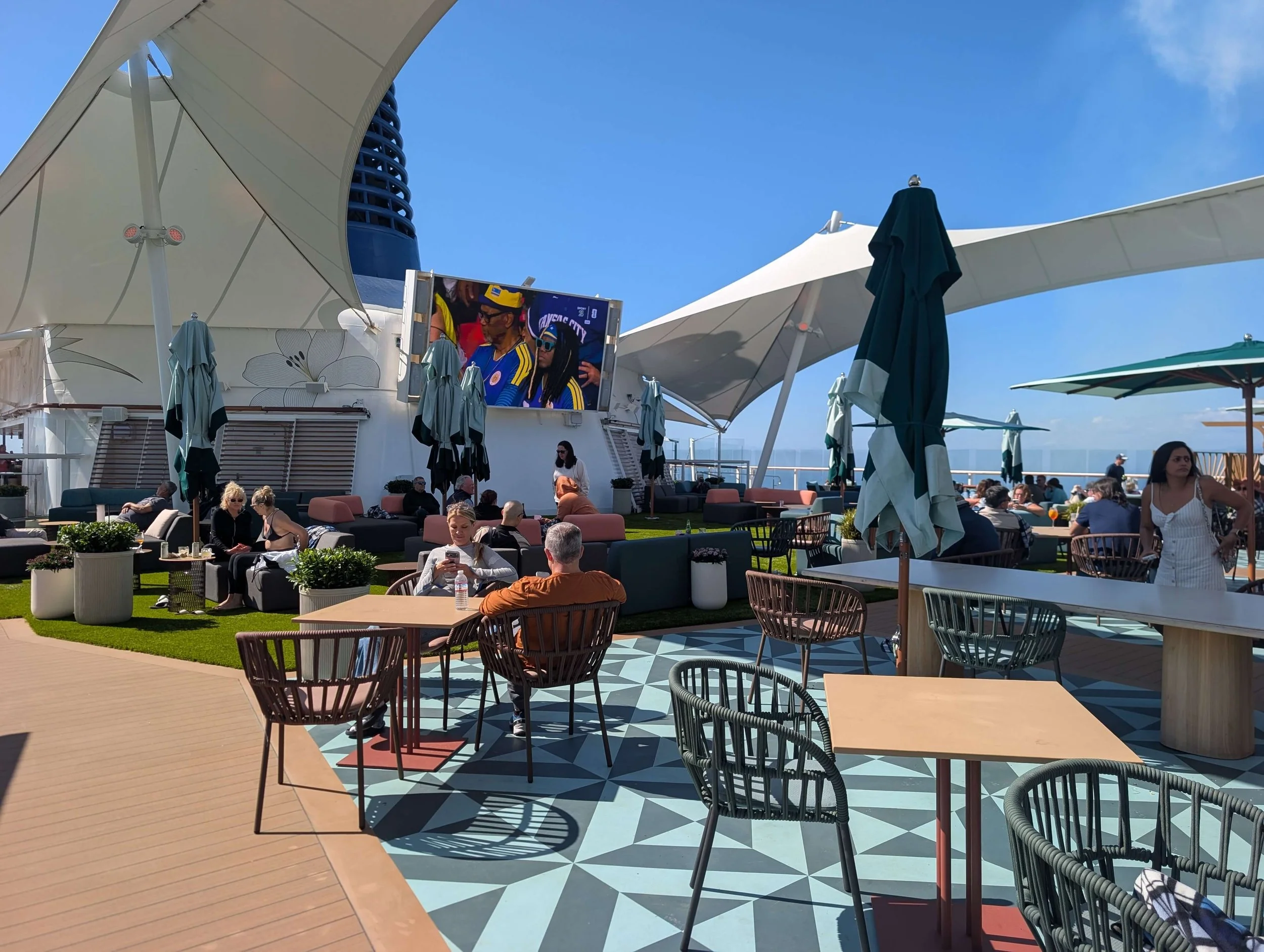 FreshCruiser_Celebrity_Solstice_Renovation_Ship (13).jpg