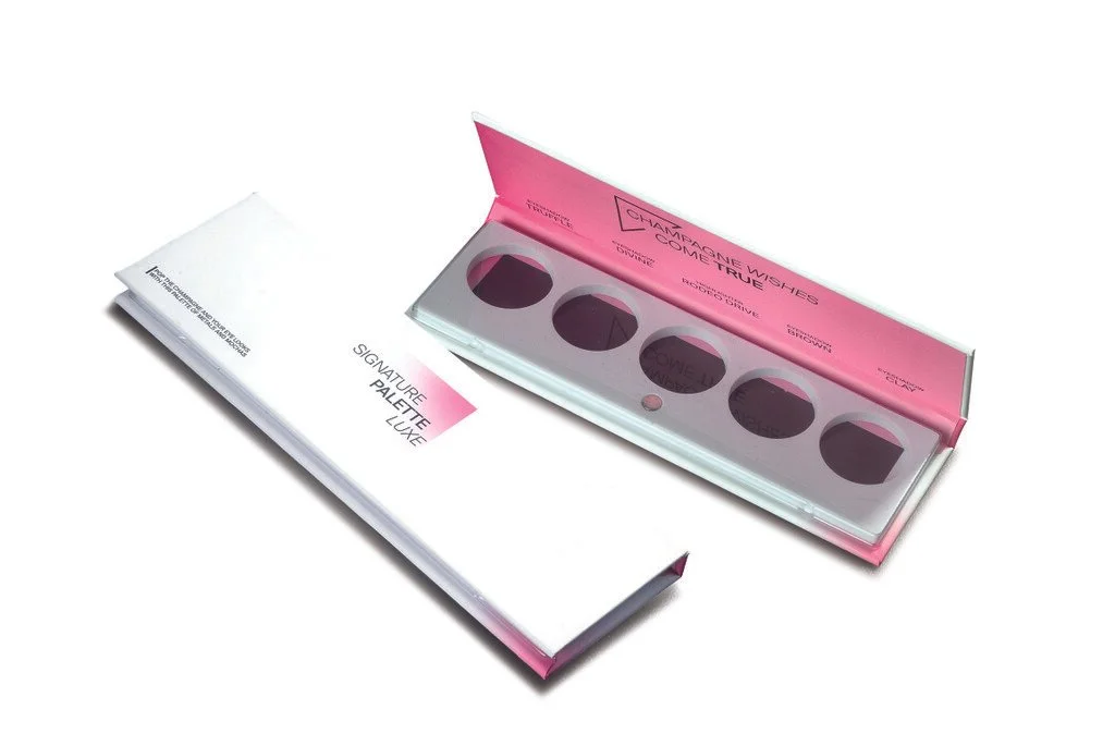 Luxe Signature Palette White  Pink