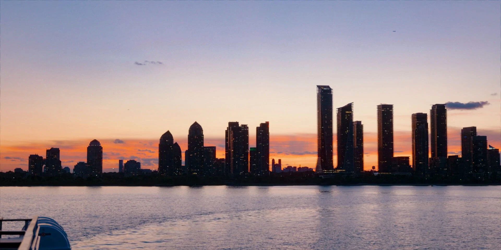 toronto harbour skyline