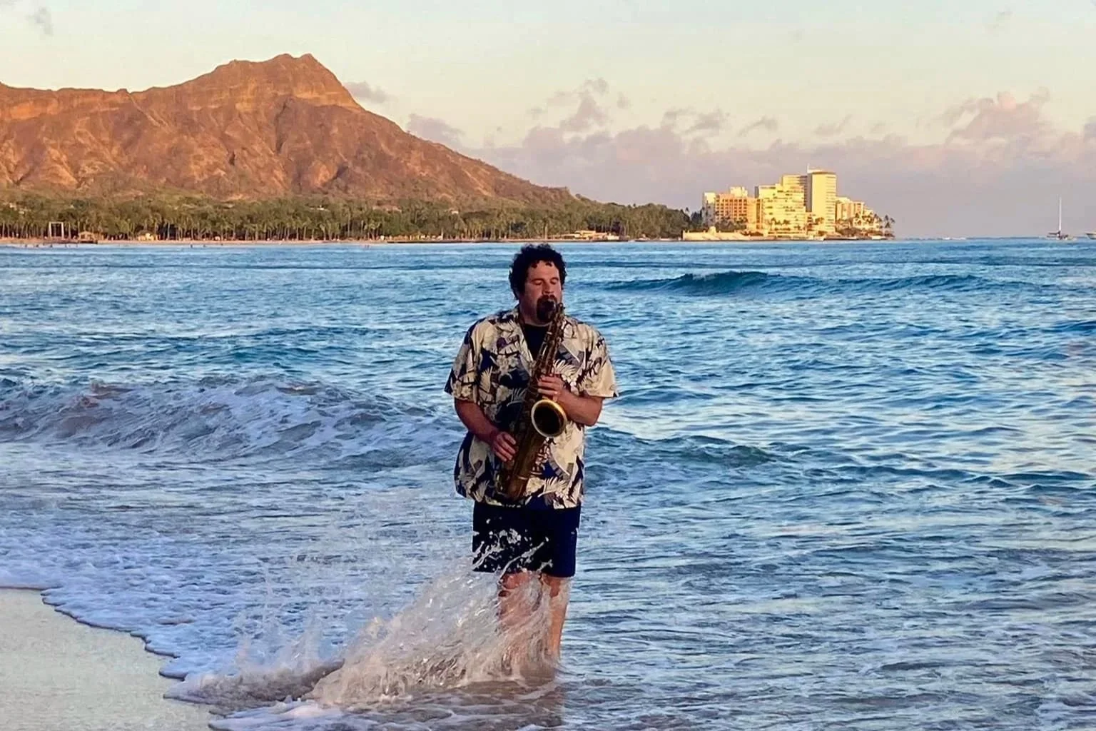 Hawaii+Steve+Waikiki.jpg