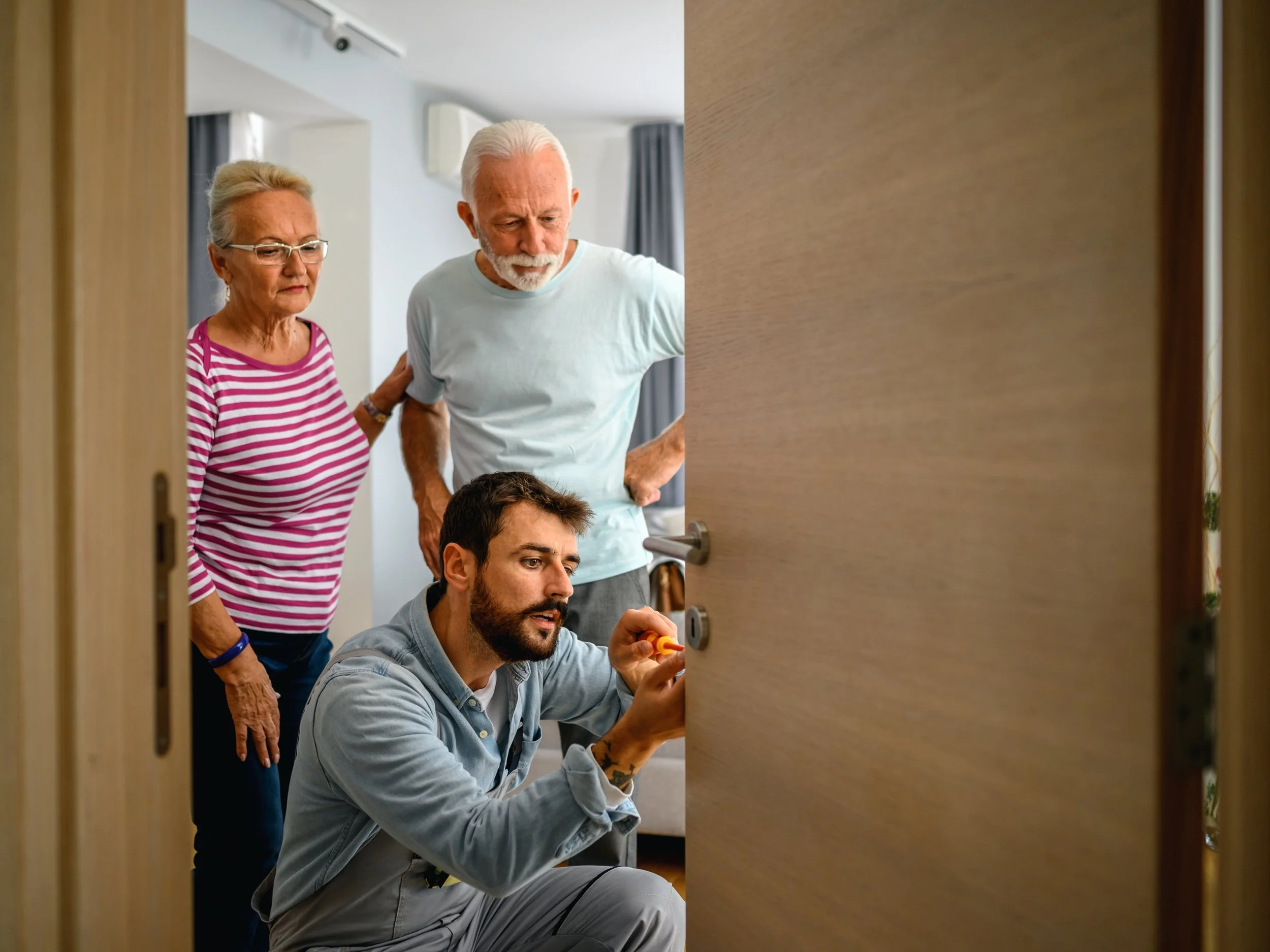 DIY vs. Hiring a Handyman: When to Call a Pro