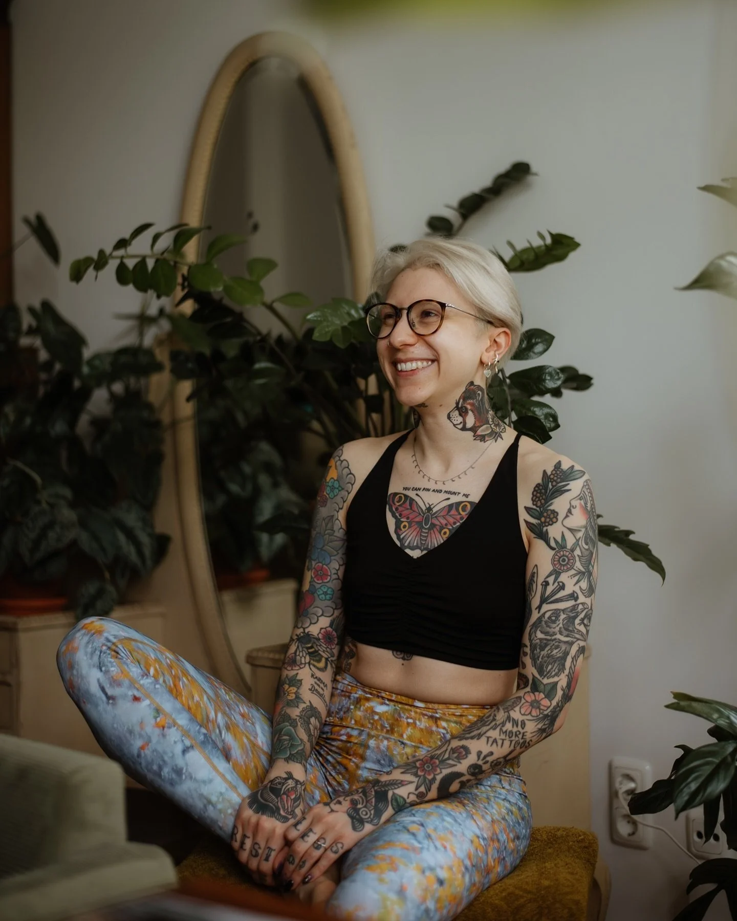 (ENG version below 👇🏻)

Oh hey!👋🏻 
Ich bin Sophie, 28 Jahre alt und Yogalehrerin aus Berlin 🧘🏼&zwj;♀️
Auf diesem Account wird es in Zukunft Yoga Updates, Flows und Events geben 🌊
Es freut mich total, dass du hergefunden hast 🌞
Dieses Jahr hab