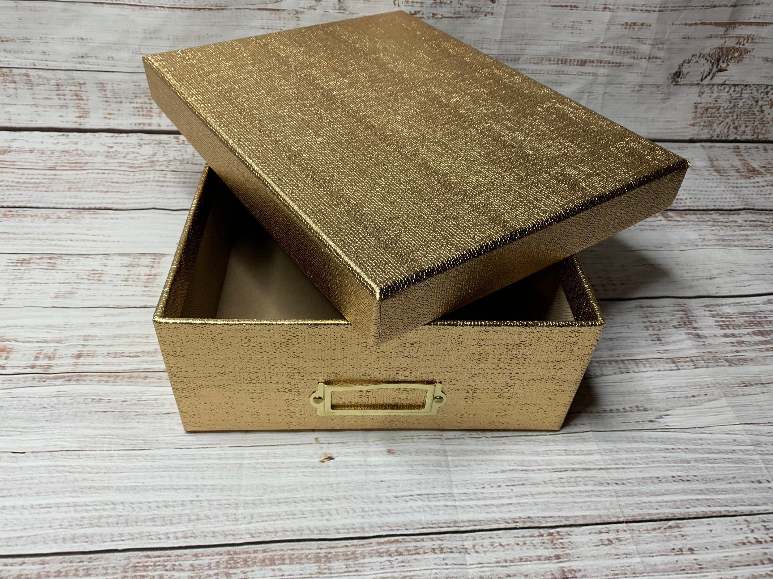 https://i.etsystatic.com/27373229/r/il/1ccb31/5629456300/il_fullxfull.5629456300_ltxt.jpg