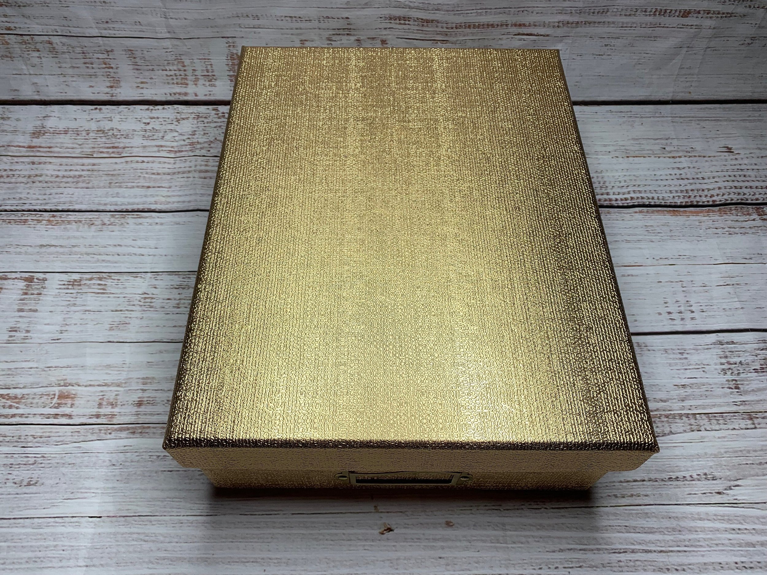 https://i.etsystatic.com/27373229/r/il/2745d4/5629456492/il_fullxfull.5629456492_826f.jpg