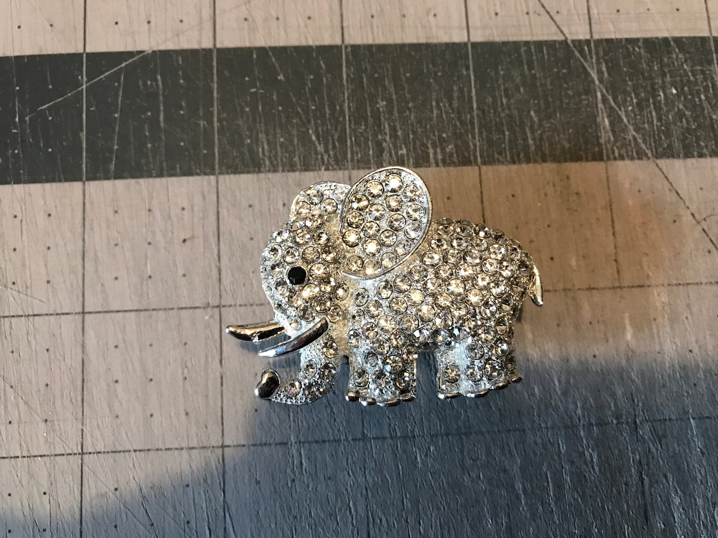 https://i.etsystatic.com/27373229/r/il/6b5479/3545171364/il_fullxfull.3545171364_6yjh.jpg