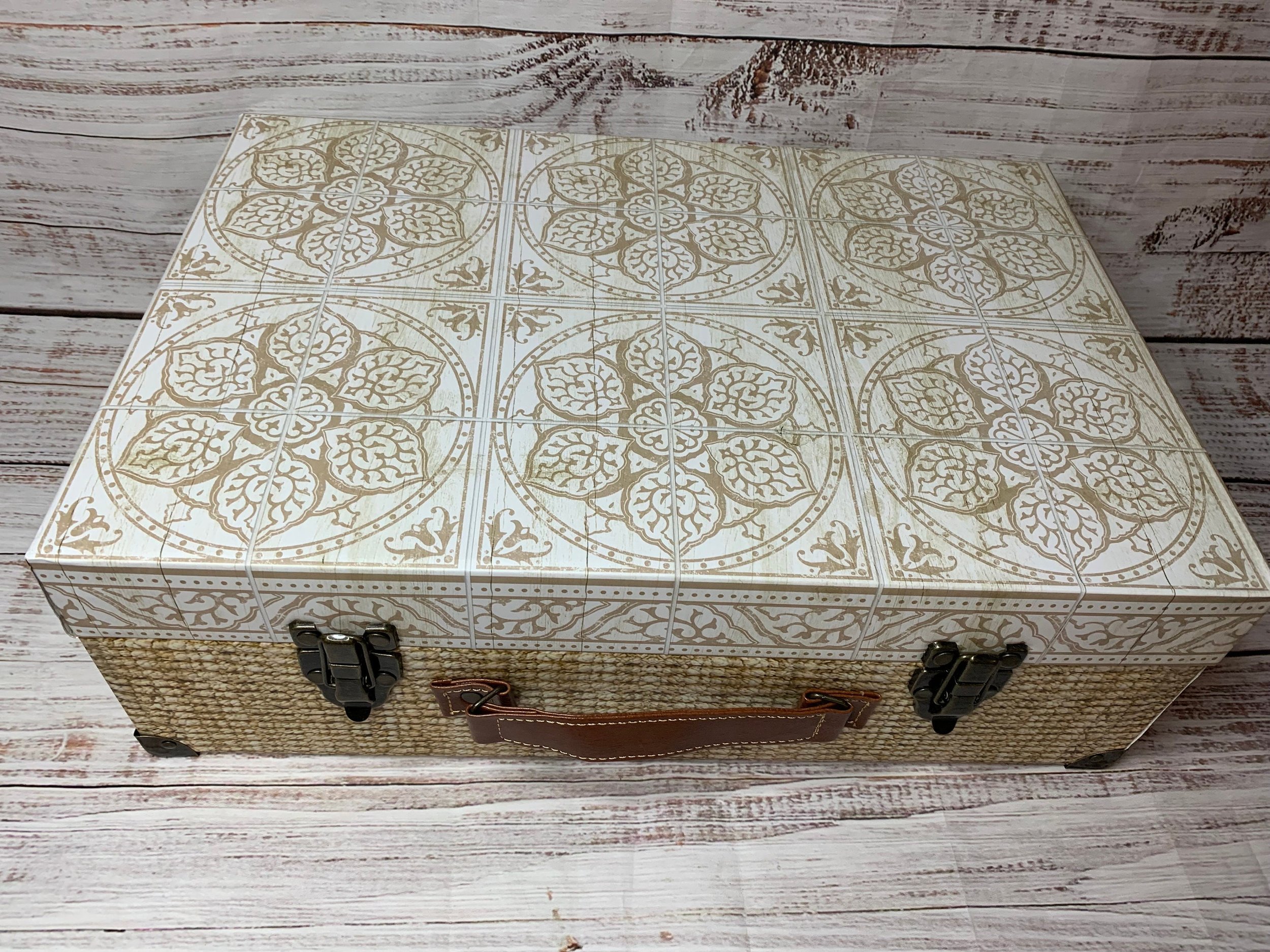 https://i.etsystatic.com/27373229/r/il/a5cba6/5872330603/il_fullxfull.5872330603_20ld.jpg