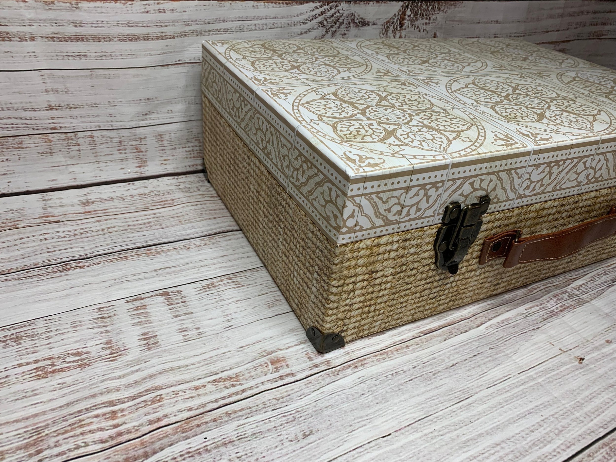 https://i.etsystatic.com/27373229/r/il/84df27/5824237602/il_fullxfull.5824237602_he31.jpg
