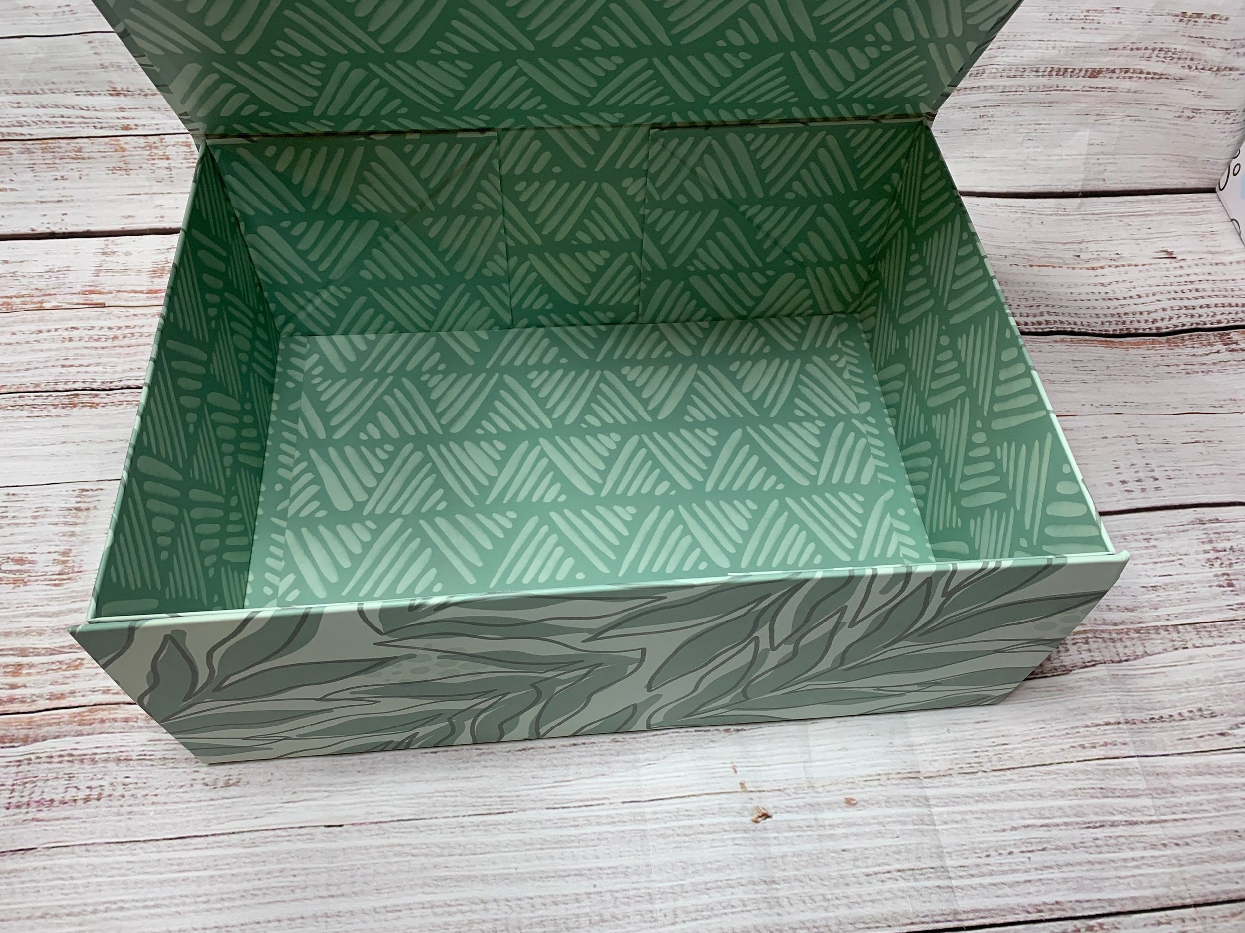 https://i.etsystatic.com/27373229/r/il/26ec61/5702015608/il_fullxfull.5702015608_9l7i.jpg