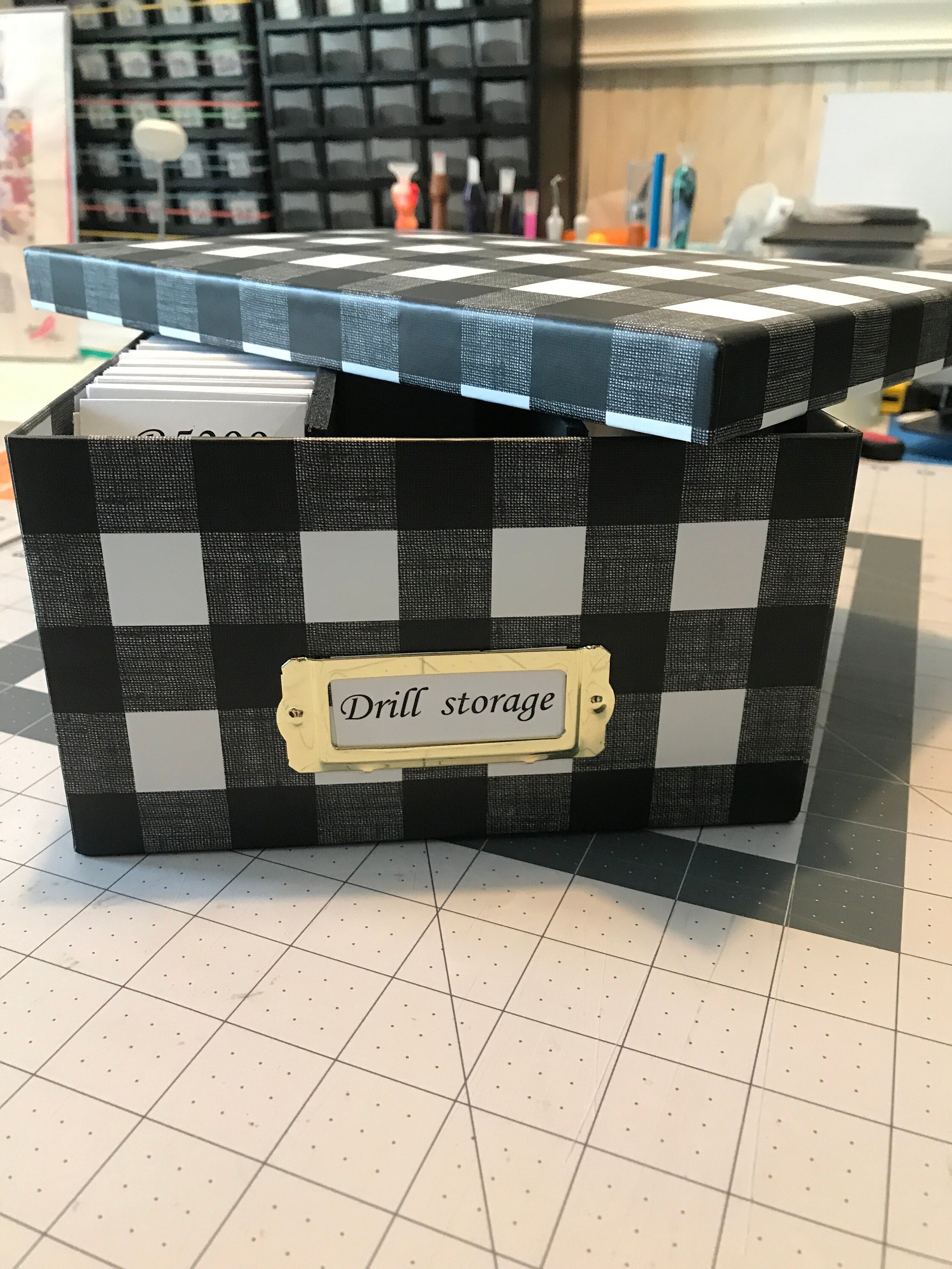 https://i.etsystatic.com/27373229/r/il/725616/2902392714/il_fullxfull.2902392714_npy7.jpg
