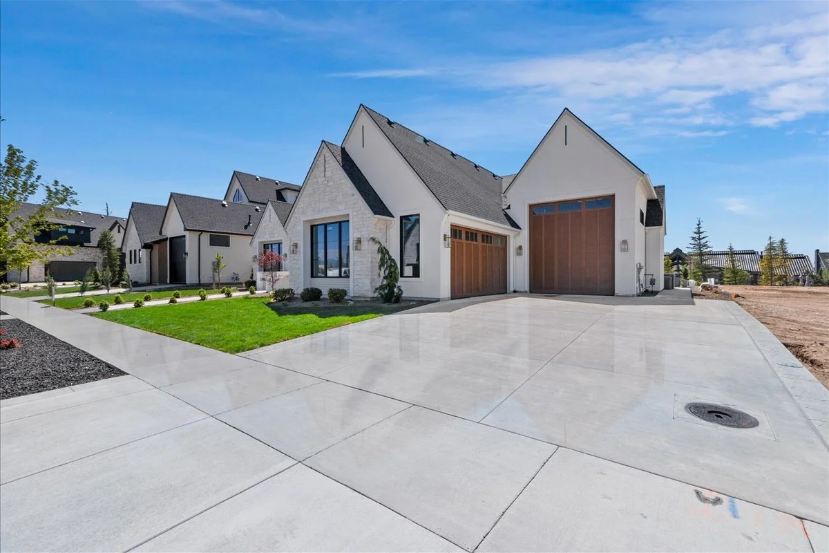 53-3419 N Mayberry Wy_001.jpg