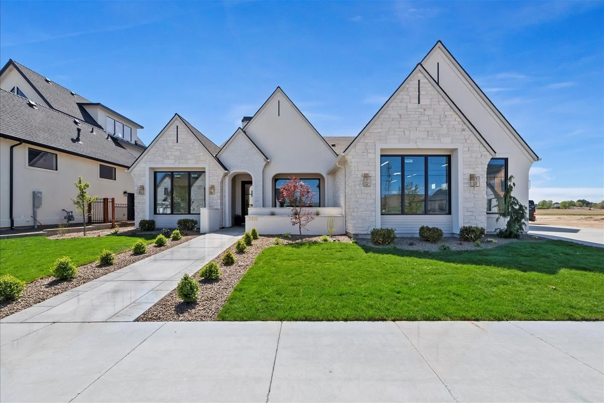 01-3419 N Mayberry Wy_053.jpg