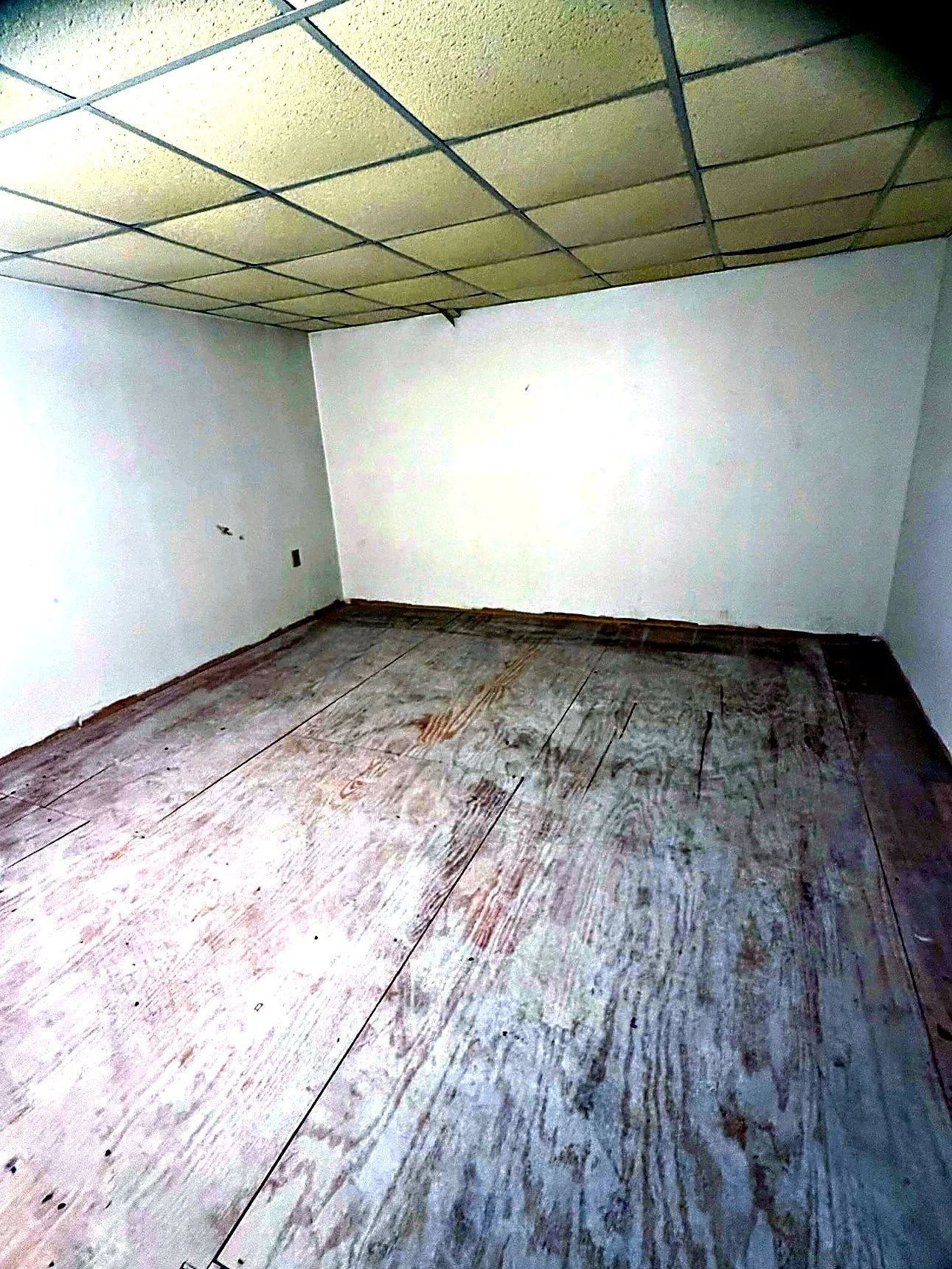 1842-w-a-loft-storage-office.jpg