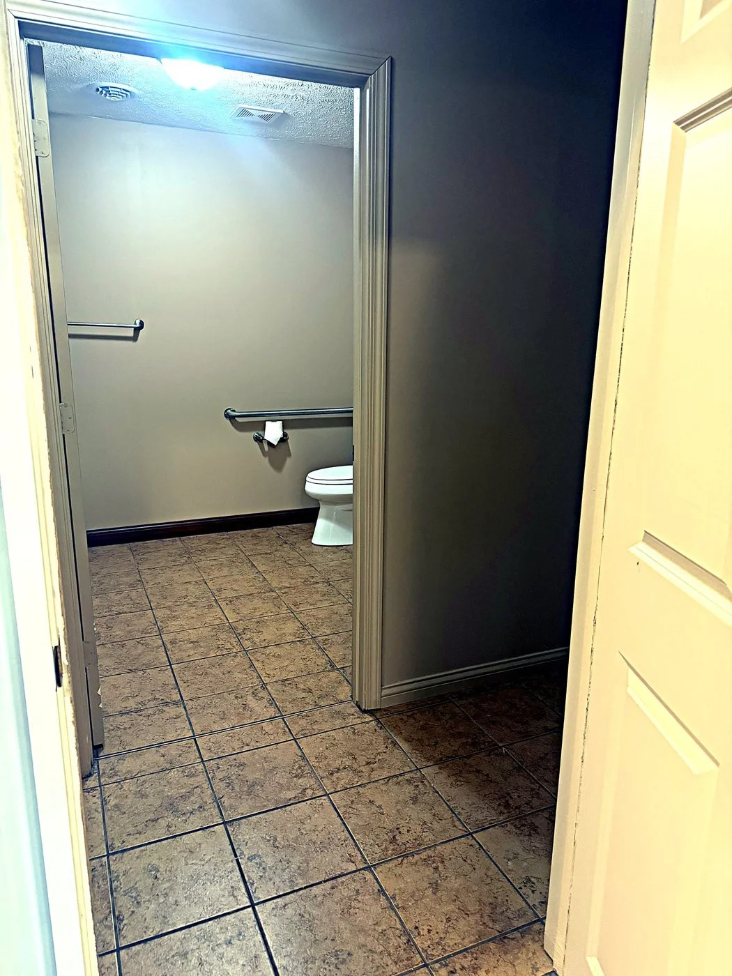 1900-w-a-bathroom.jpg