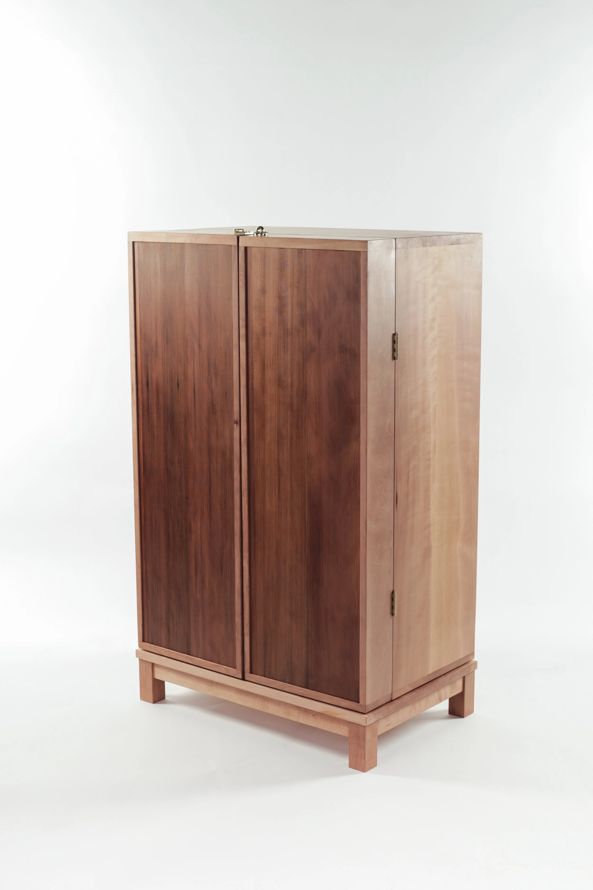 Madrone with reclaimed redwood