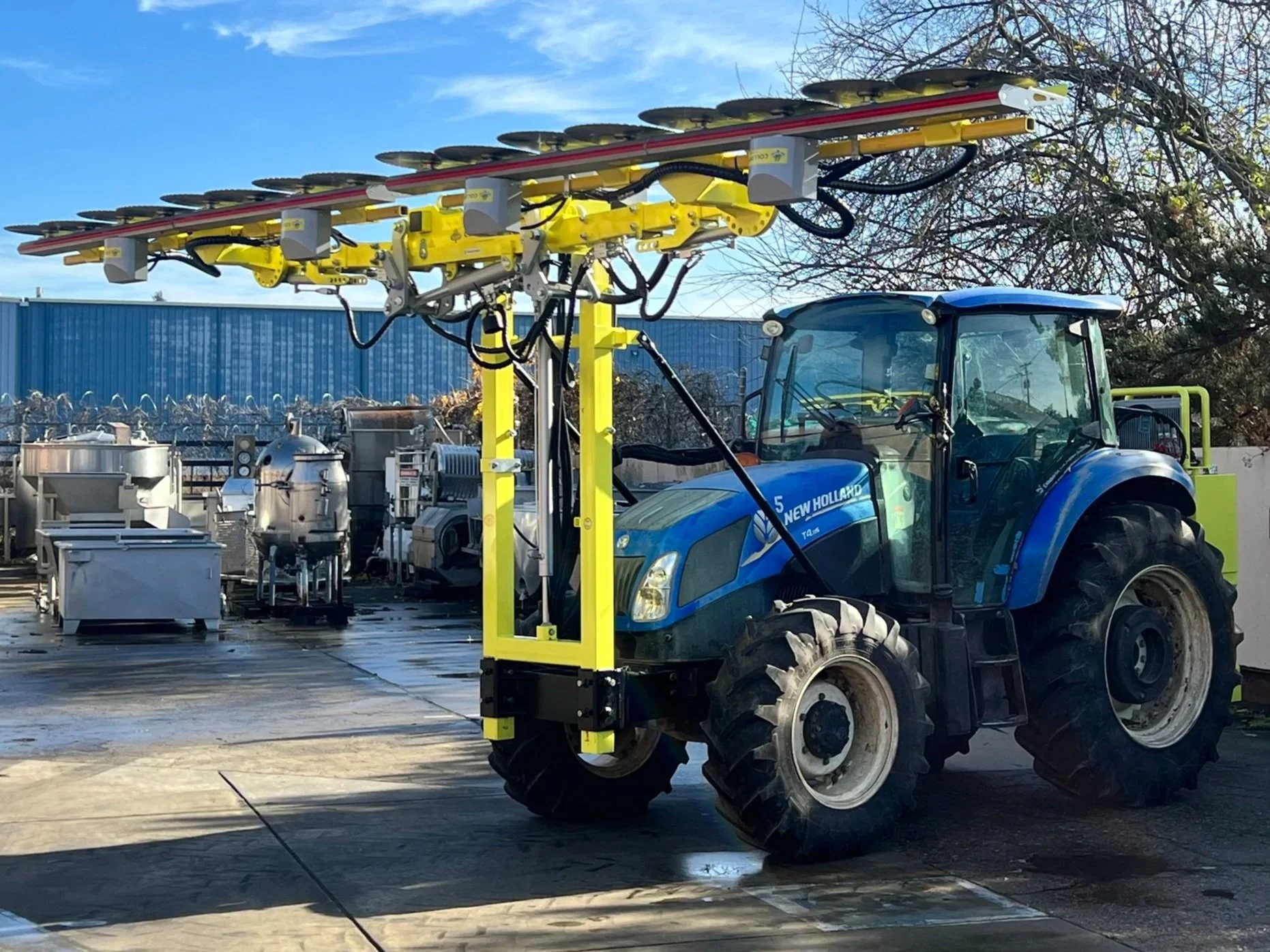 Collard Tree Hedger on New Holland