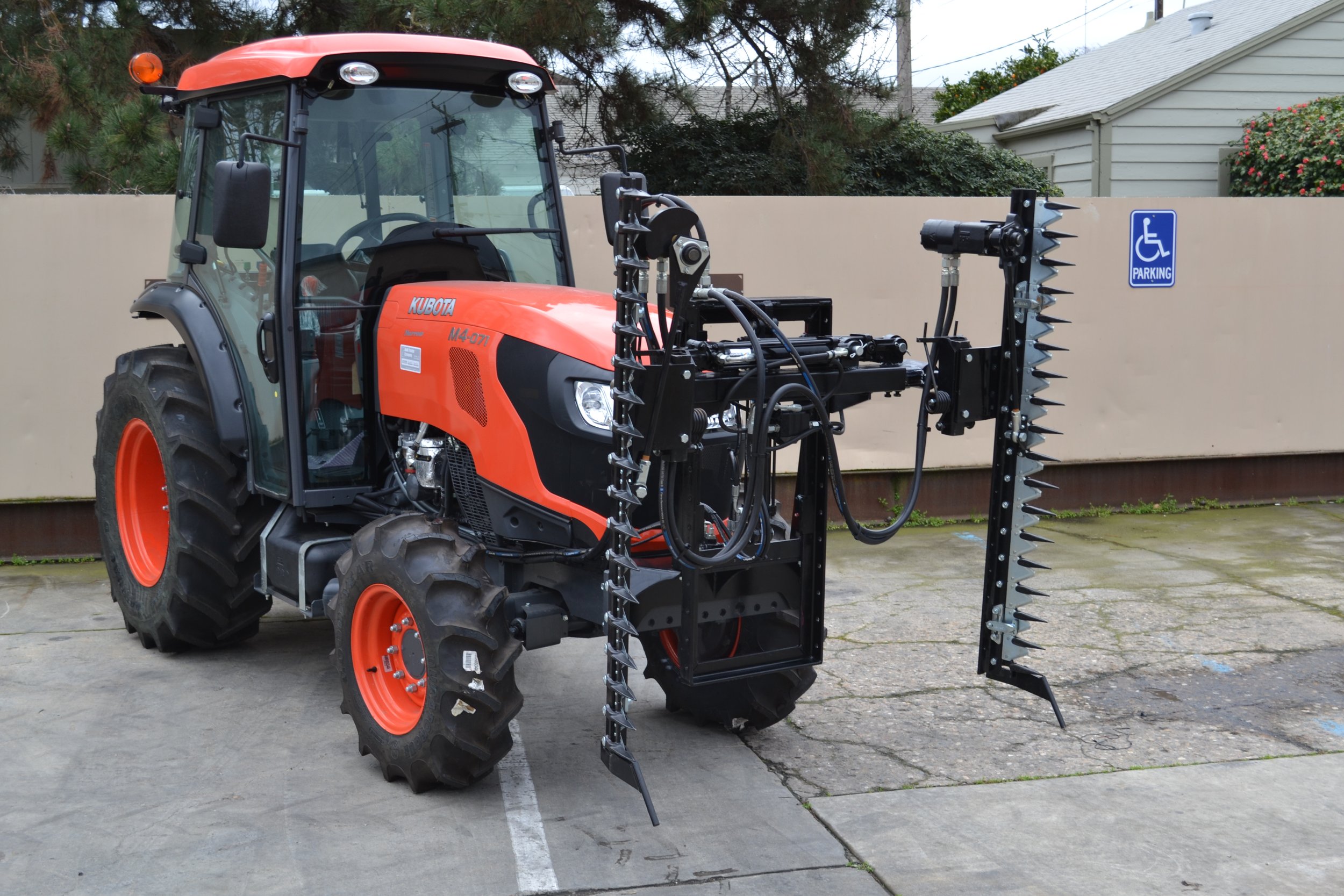 Acampo Machine Works Single Sickle Trimmers with Hydraulic Adjustment