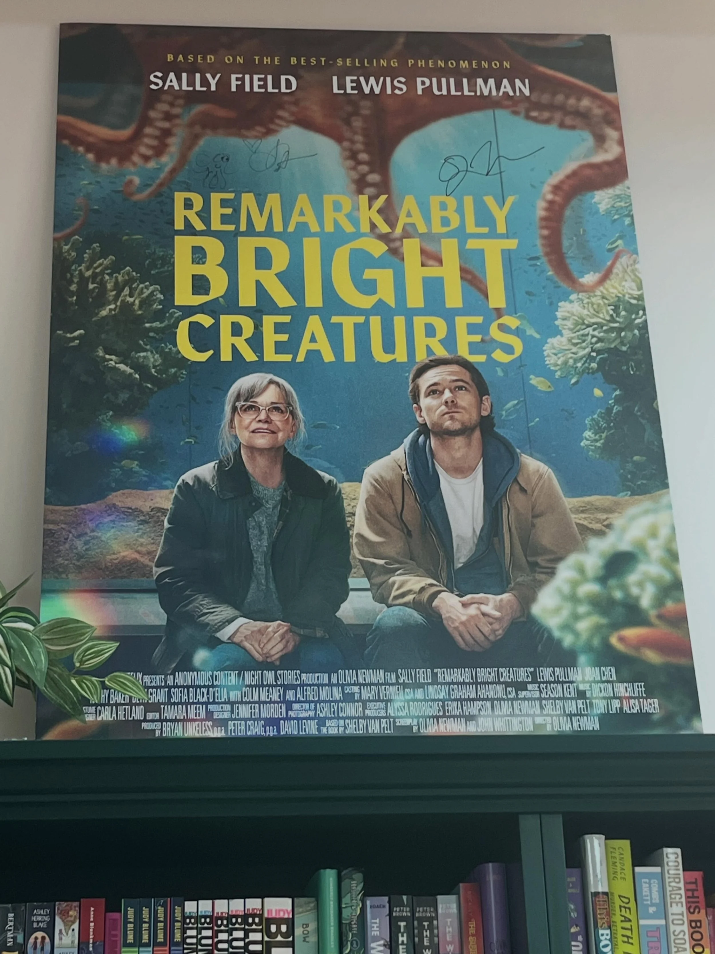 Thank you so much to @livinewman @shelbyvanpeltwrites and @netflix for a wonderful discussion about the film adaptation of the novel Remarkably Bright Creatures! Check out the film tomorrow on @netflix! 

#netflix #remarkablybrightcreatures #indieboo
