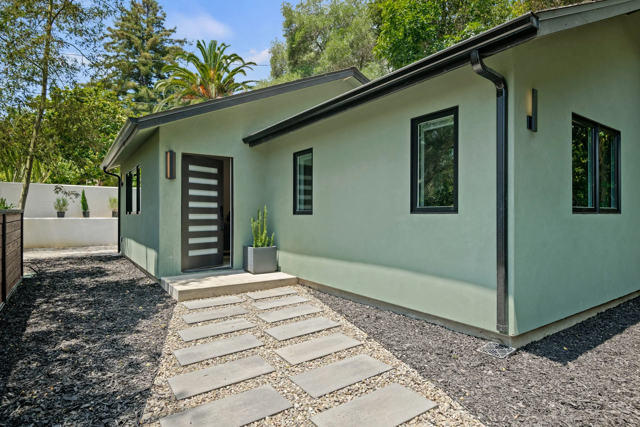 01 - Exterior View.jpg